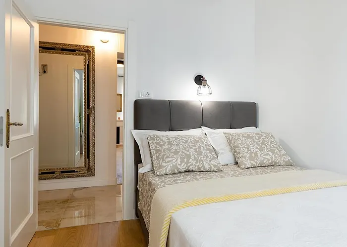 Aurelia * Σπλιτ